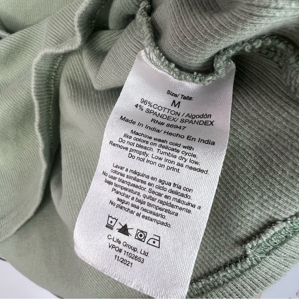 Nickelodeon cropped tshirt SpongeBob Patrick Olive Green Crop Top Embroidery y2k - Picture 6 of 7